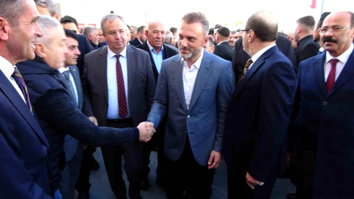 AK Parti Genel Başkan Yardımcısı Erkan Kandemir: Belediyecilik işi CHP\'nin değil