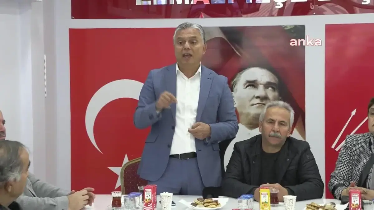 Muratpaşa Belediye Başkanı Ümit Uysal, Elmalı Belediye Başkanı Halil Öztürk\'e taziye ziyareti gerçekleştirdi