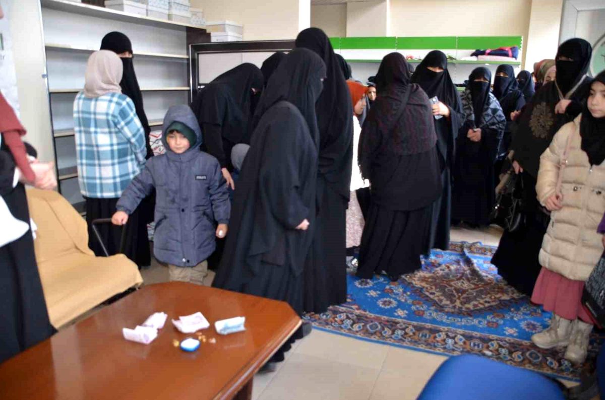 Muşlu Kadınlar Gazze\'ye Ziynet Eşyası ve Para Bağışladı