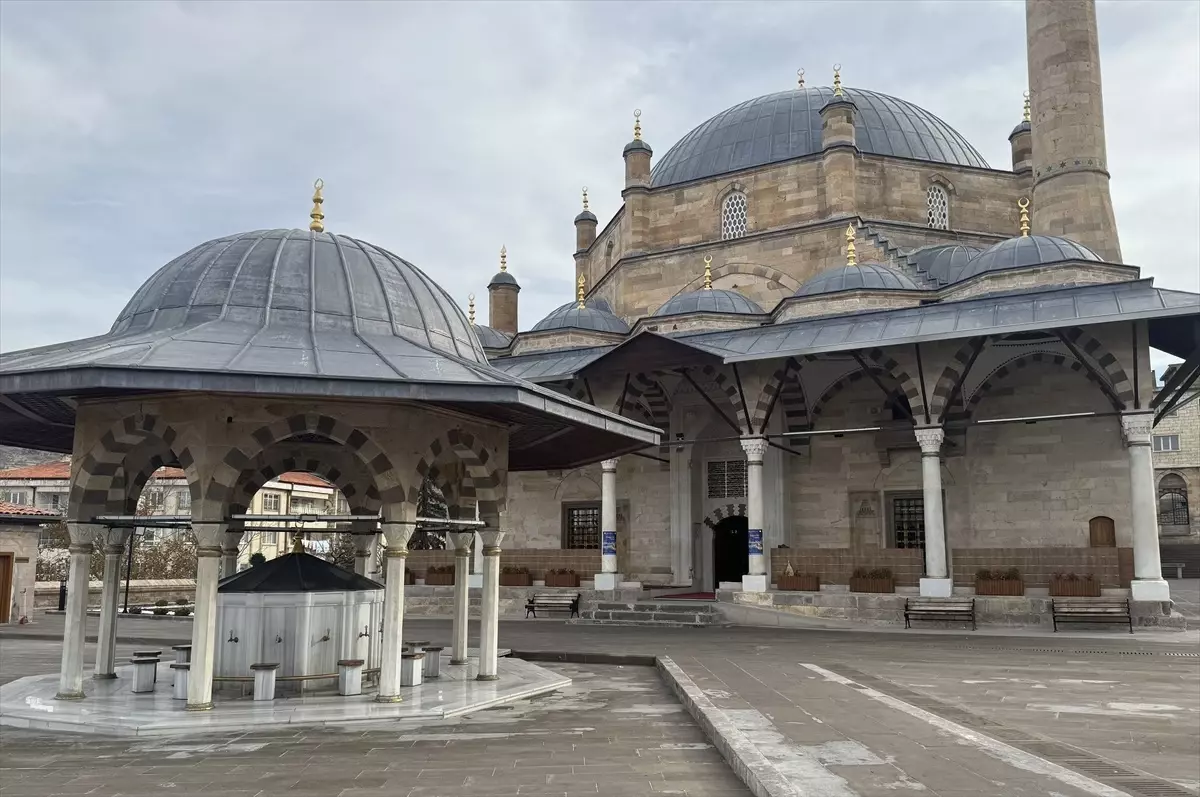 Nevşehir'de Camide Para Çalan Şüpheli Yakalandı