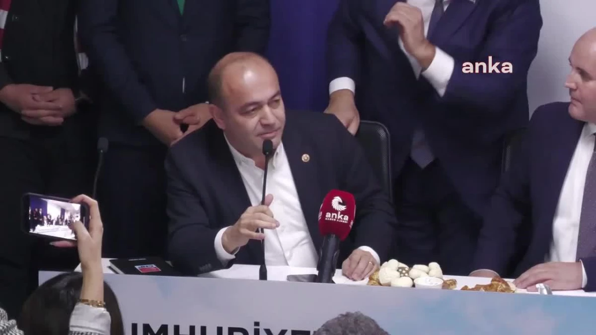 Özgür Karabat: "Bizden Aylarca Önce Çalışmaya Başlayan Akp, İstanbul\'da Niye Adayını Açıklamıyor?