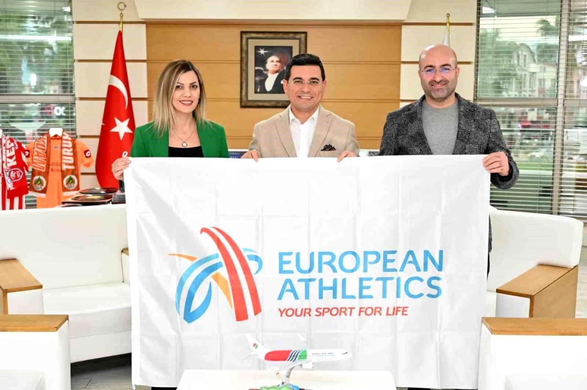 Antalya Kepez Belediyesi, 2024 Avrupa Kros Şampiyonası bayrağını teslim aldı