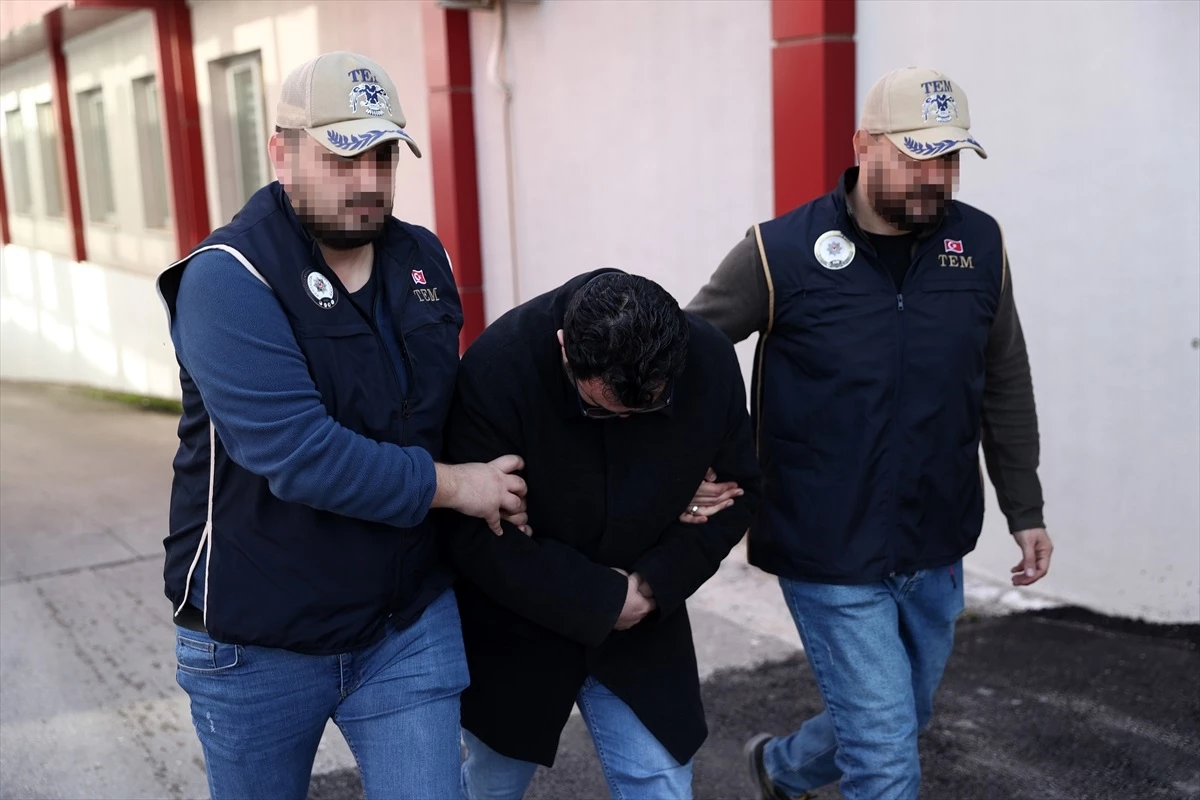 Adana\'da FETÖ Üyesi Eski Komiser Yardımcısı ve Öğretmen Yakalandı