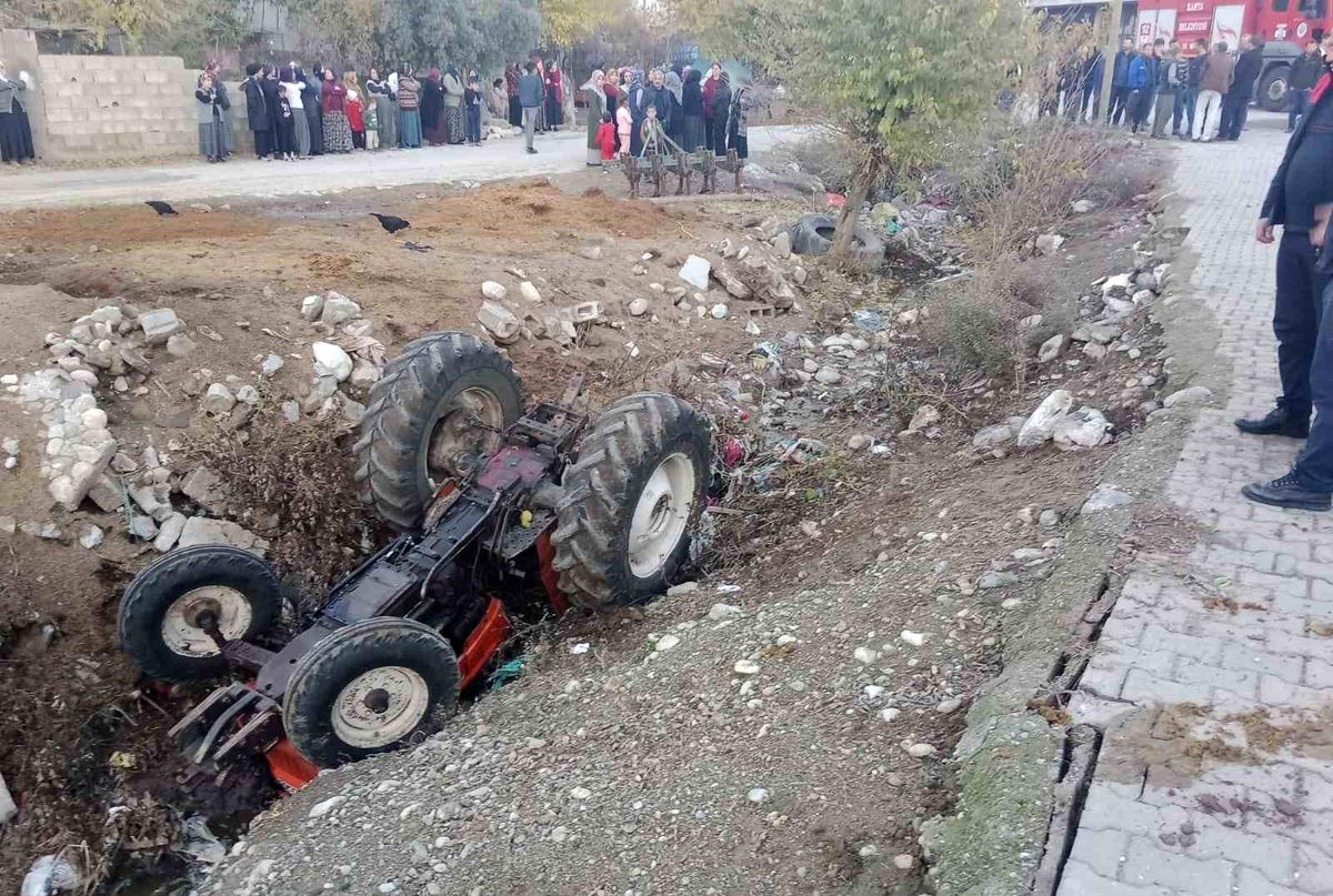 Adıyaman\'da traktör devrildi: 2 yaralı