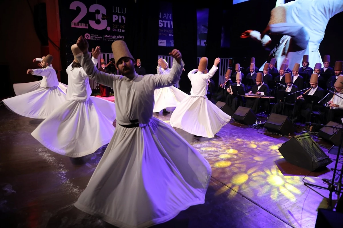 Antalya\'da Hazreti Mevlana\'nın 750. Vuslat Yıl Dönümü Uluslararası Anma Törenleri Düzenlendi
