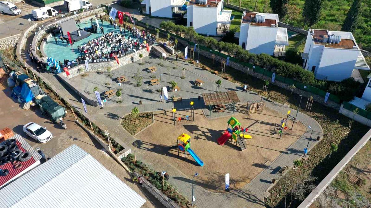 Bodrum\'da 60 Parkın Açılışı Gerçekleştirildi