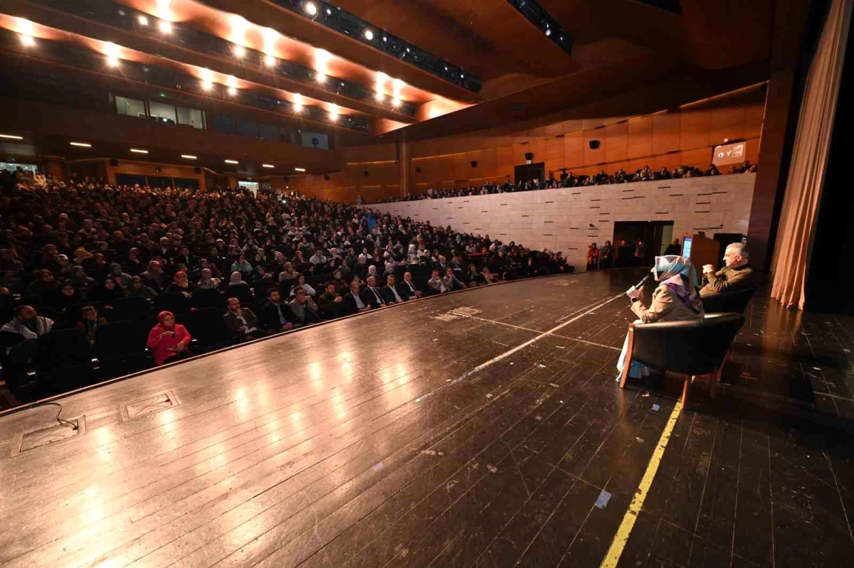 Bursa Büyükşehir Belediyesi \'aile seminerleri\' düzenliyor
