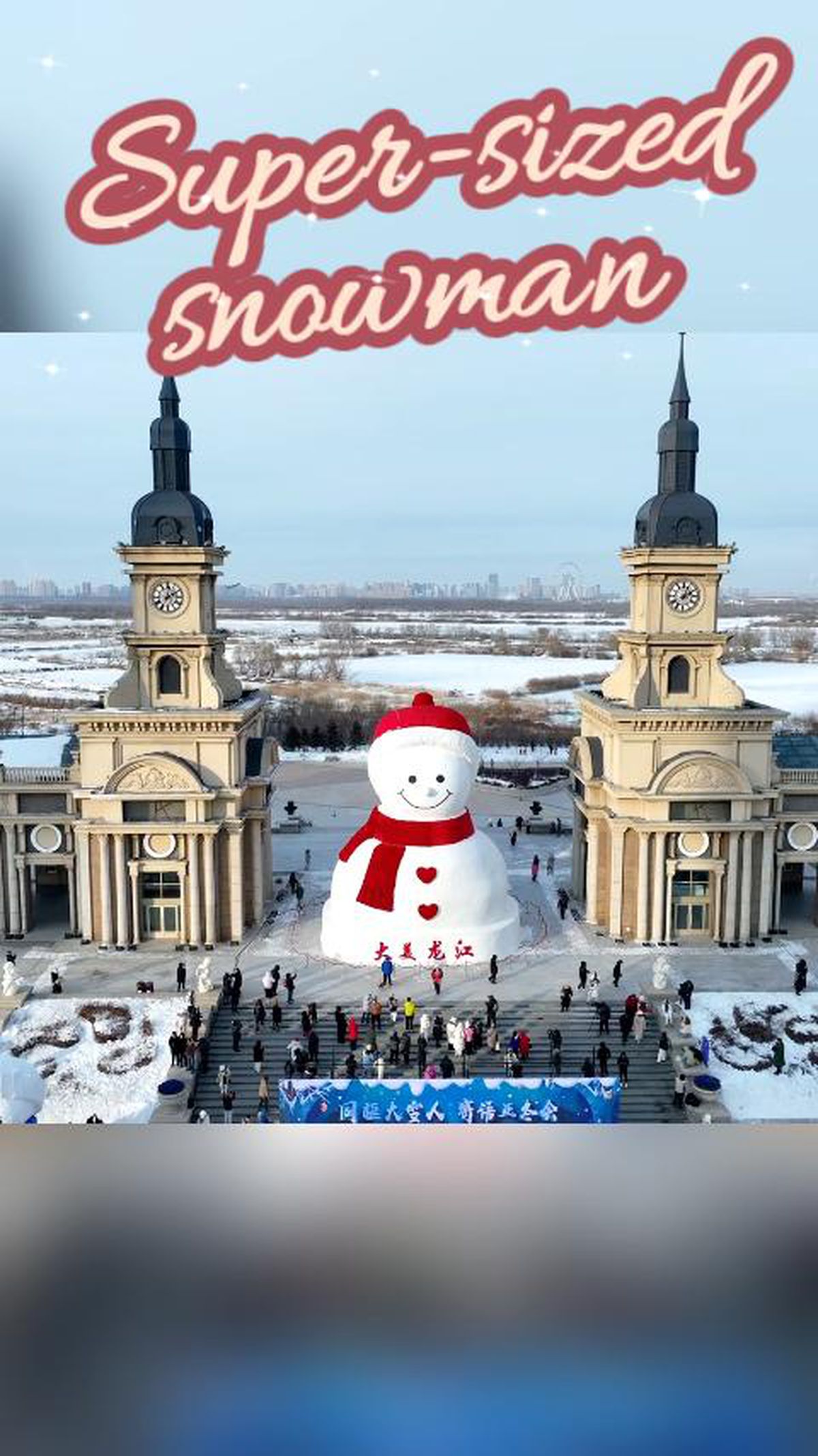 Dev Kardan Adam Çin\'in Harbin Kentinde Simge Haline Geldi