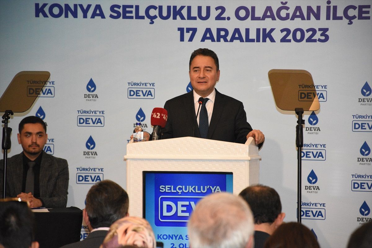 Ali Babacan: Türkiye\'de zengin daha zengin, yoksul daha yoksul oluyor