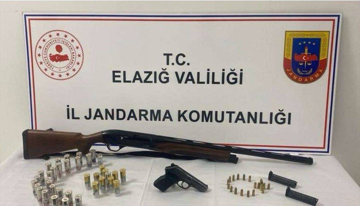 Elazığ\'da silah kaçakçılarına operasyon: 3 gözaltı