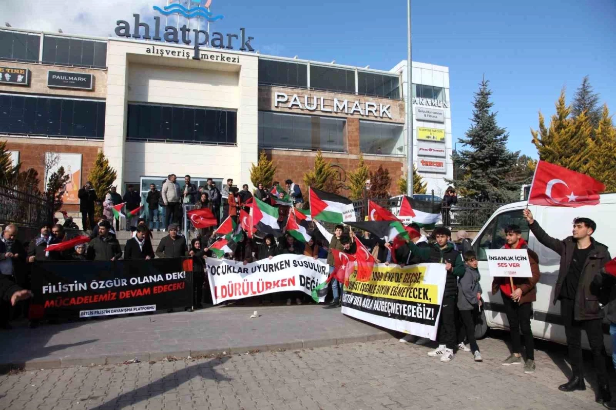 Bitlis\'te İsrail saldırılarını kınamak için yürüyüş düzenlendi
