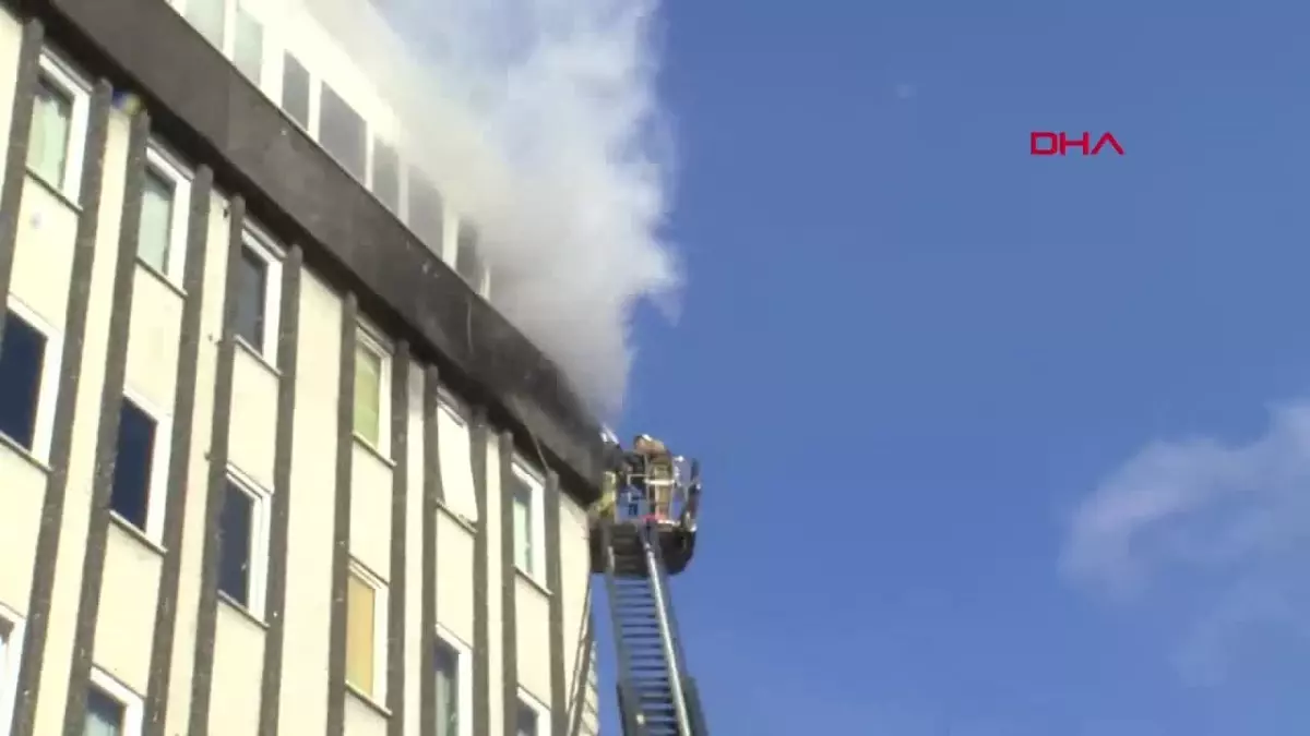 GÜNGÖREN'DE HASTANEDE YANGIN-1