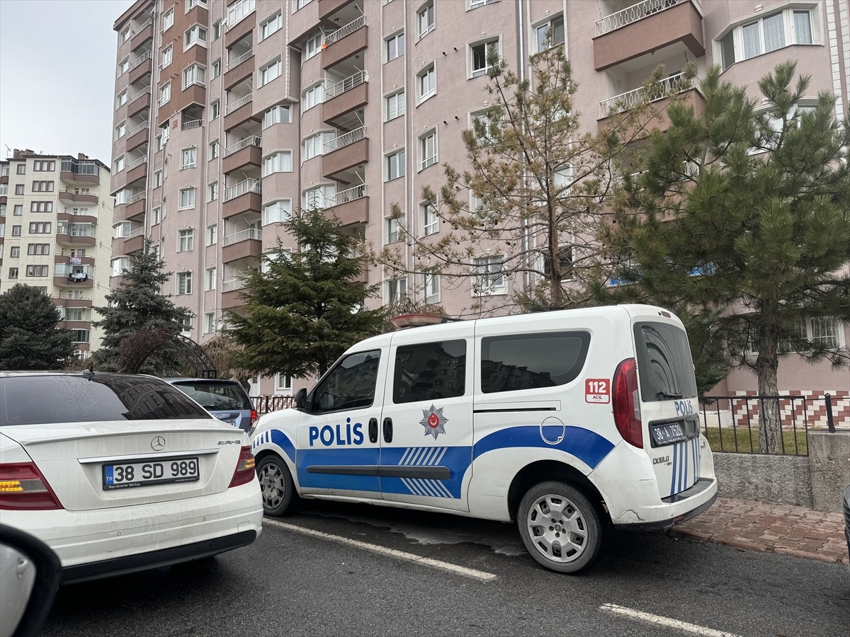 Kayseri\'de 62 yaşındaki kişi yalnız yaşadığı evde ölü bulundu