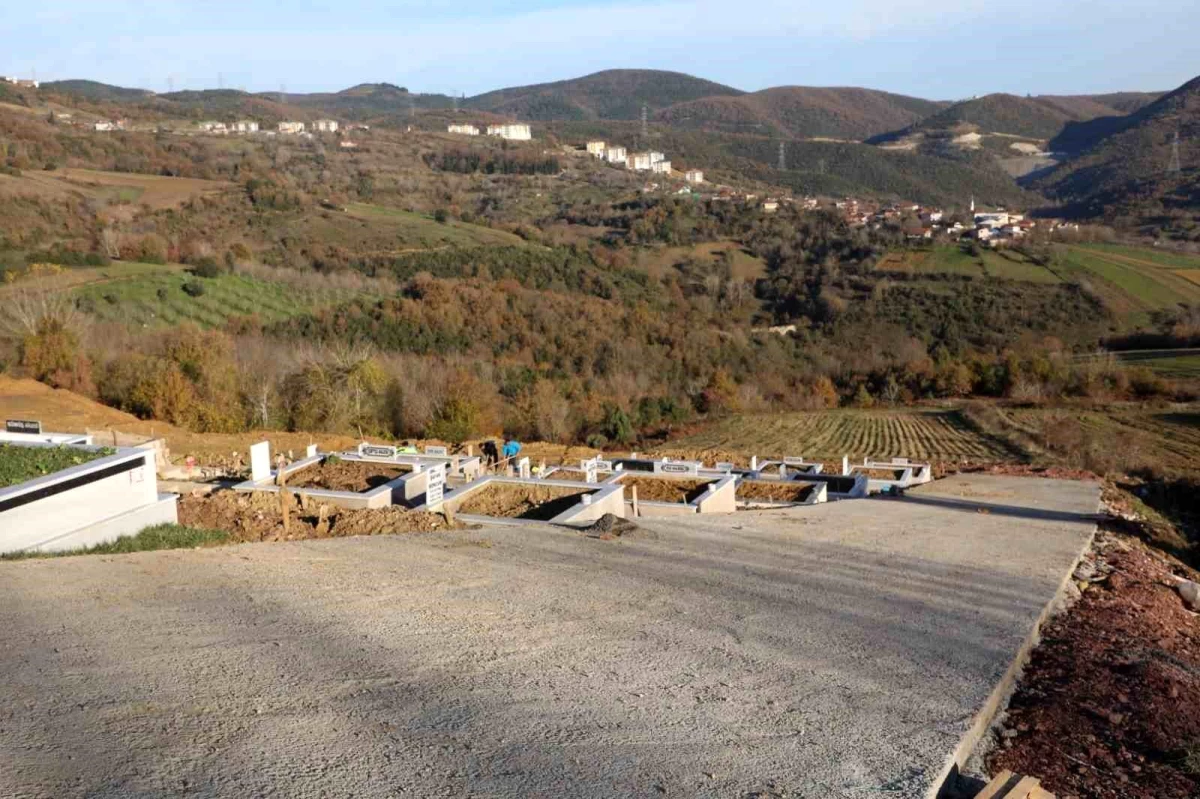 Kocaeli Büyükşehir Belediyesi Kent Mezarlığı\'nda yeni mezarlık alanı oluşturuyor