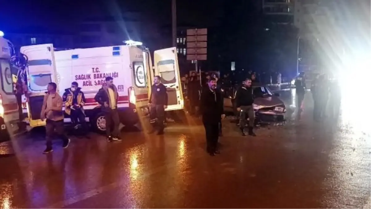 Kırıkkale'de kavşakta kaza: 9 yaralı
