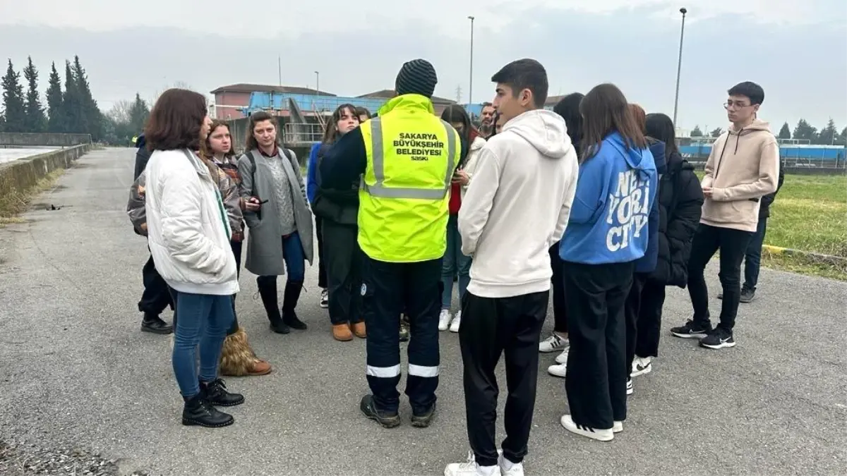 Sakarya Büyükşehir Belediyesi öğrencilere atık su ve enerji üretimi konularında örnek oluyor