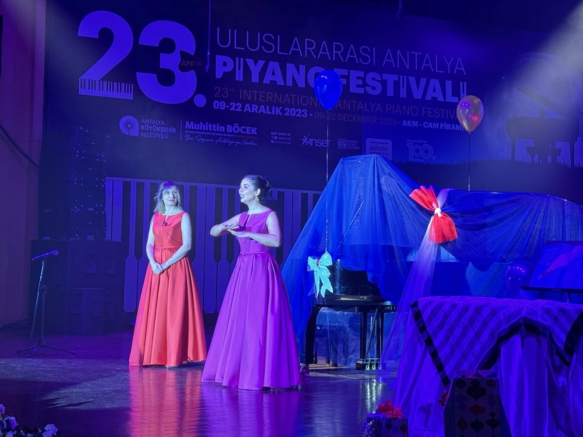 Uluslararası Antalya Piyano Festivali\'nde "Dou Blanc & Noir" grubu müzikseverlerle buluştu