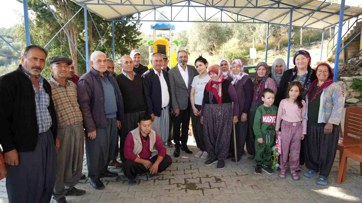 Tarsus Belediye Başkanı Haluk Bozdoğan, mahalle ziyaretlerine devam ediyor