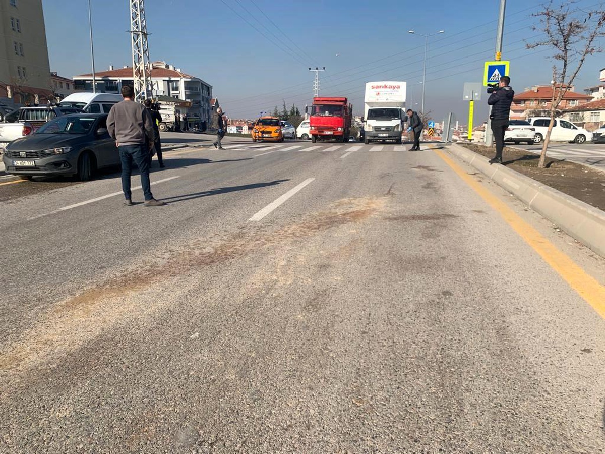 Başkentte hafriyat kamyonu çarpması sonucu kadın hayatını kaybetti