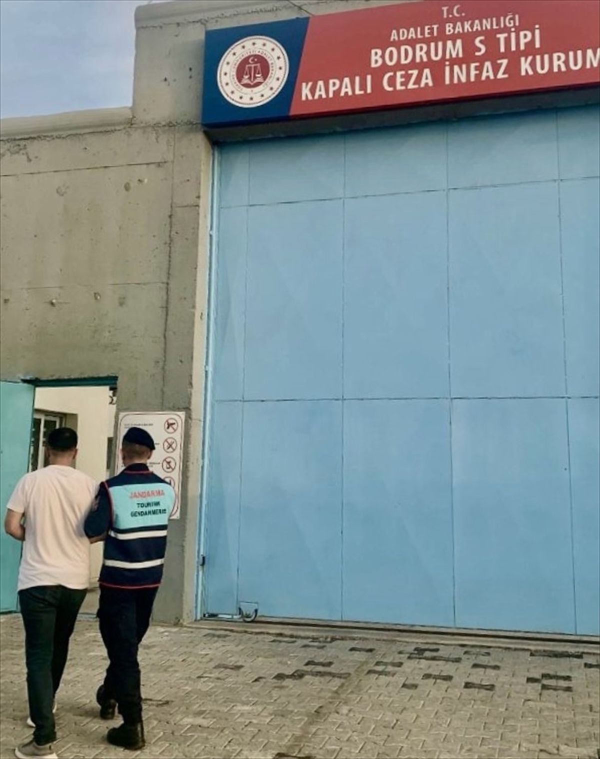 Bodrum\'da 10 yıl hapis cezası bulunan hükümlü yakalandı
