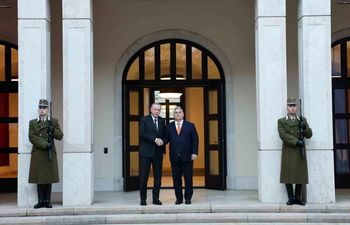 Cumhurbaşkanı Erdoğan, Macaristan Başbakanı Orban\'a Togg hediye etti