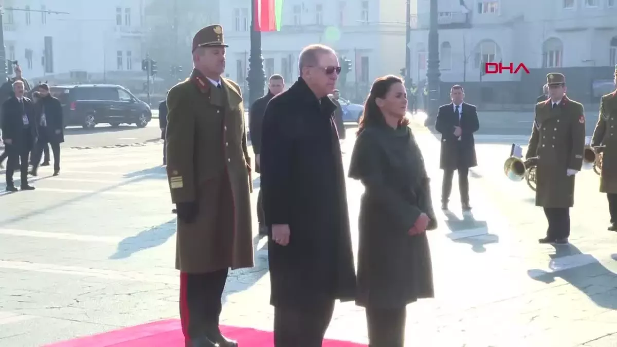 Cumhurbaşkanı Erdoğan, Macaristan\'da resmi törenle karşılandı