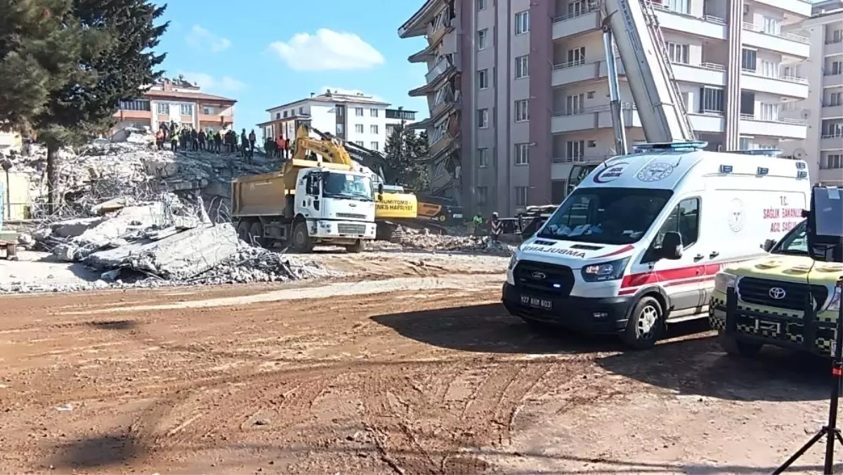 Gaziantep\'te 134 kişinin öldüğü Ayşe-Mehmet Polat Sitesi soruşturmasında kusur durumu hakkında rapor düzenlendi