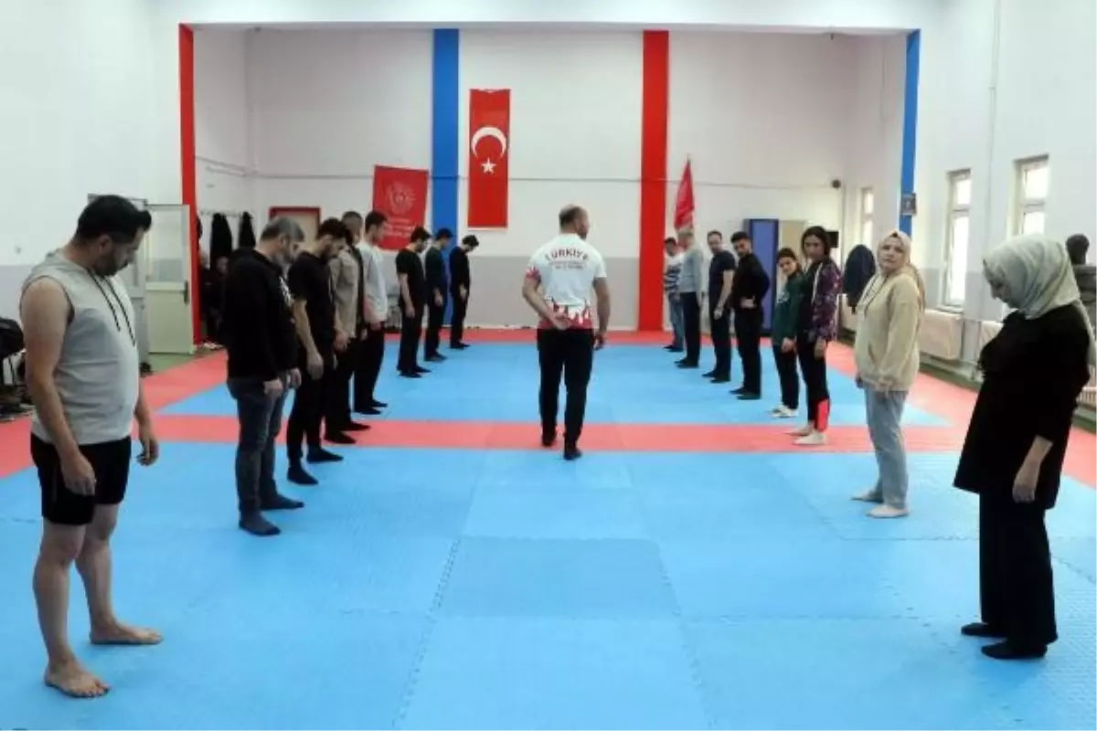 Gaziantep\'te İcra Memurlarına Kungfu Eğitimi