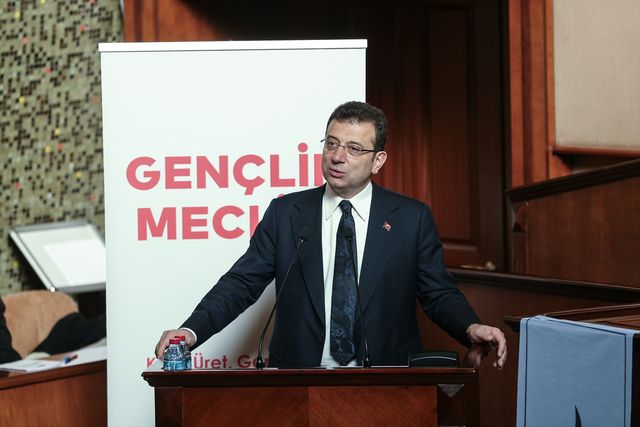 İmamoğlu'ndan 'CHP Eş Başkanı' yakıştırmalarına yanıt: Benim kulağım kötü sesleri hiç duymuyor İmamoğlu'ndan 'CHP Eş Başkanı' yakıştırmalarına yanıt: Benim kulağım kötü sesleri hiç duymuyor
