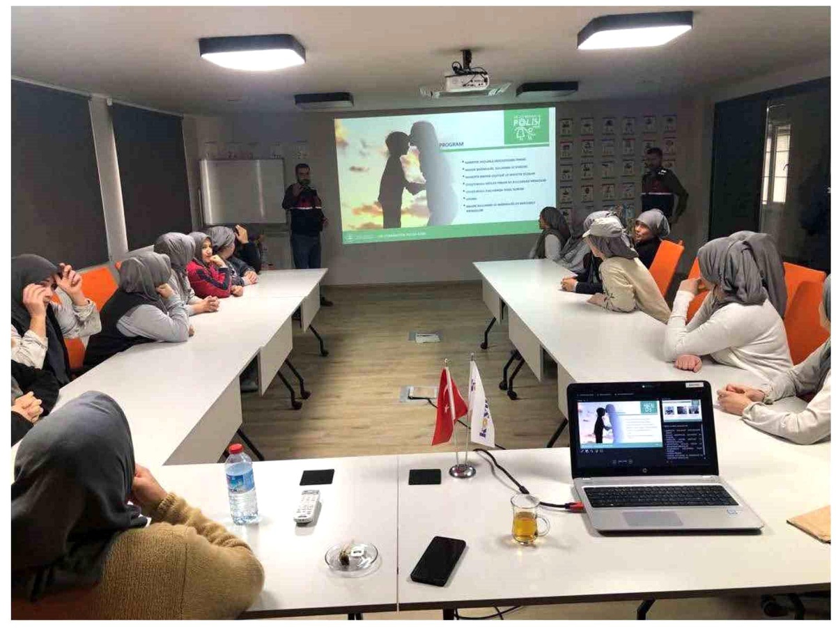 Afyonkarahisar\'da 135 anne ve anne adayına eğitim verildi