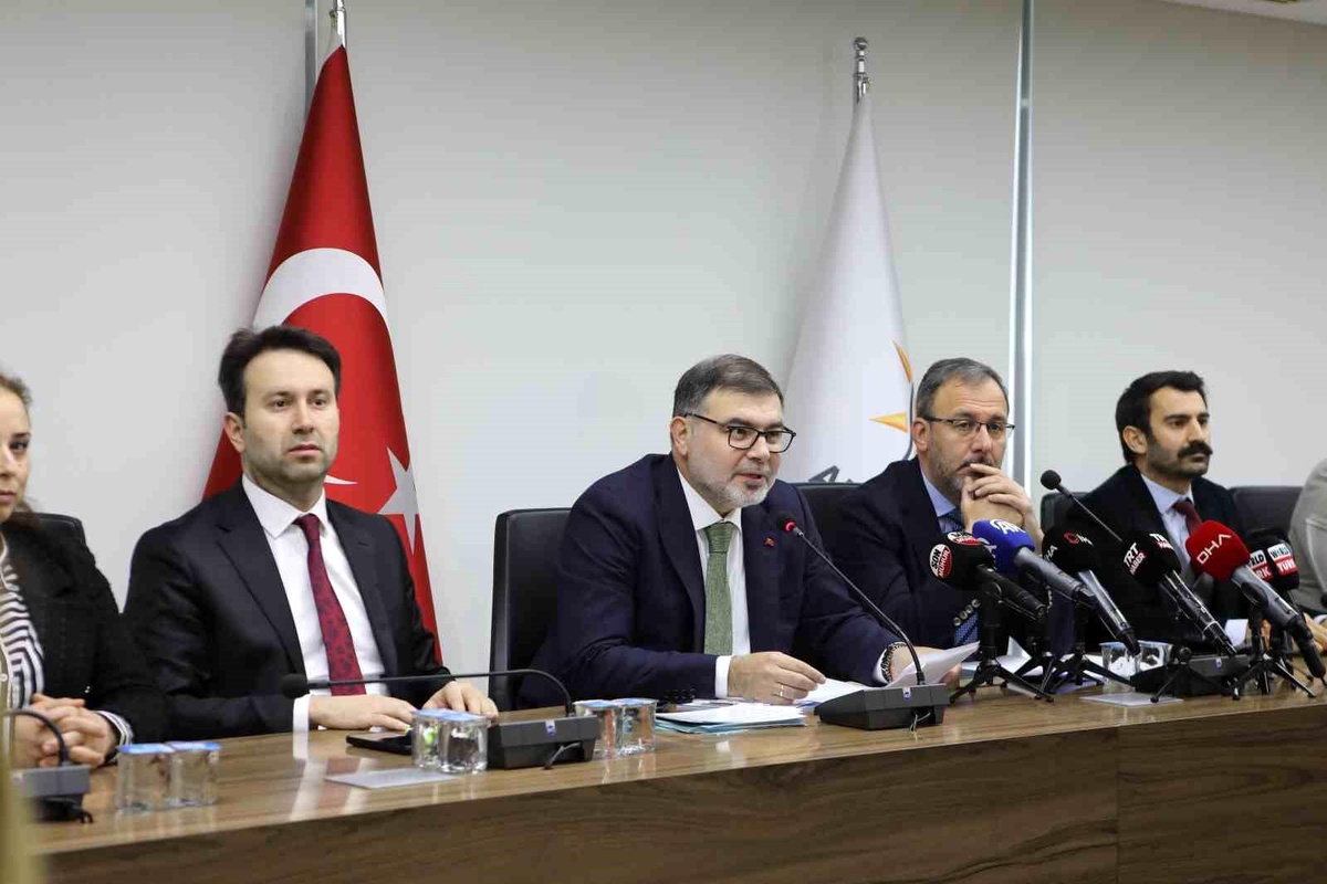 Kasapoğlu; "Yerel seçimleri; İzmir\'in gençlerinin, kadınlarının kazandığı sonuçla taçlandıralım"