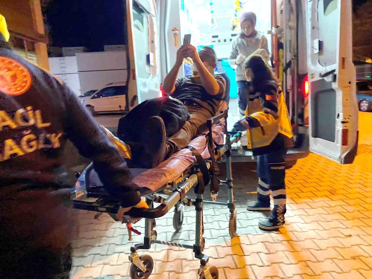 Konya\'da kamyona arkadan çarpan otomobilin sürücüsü yaralandı