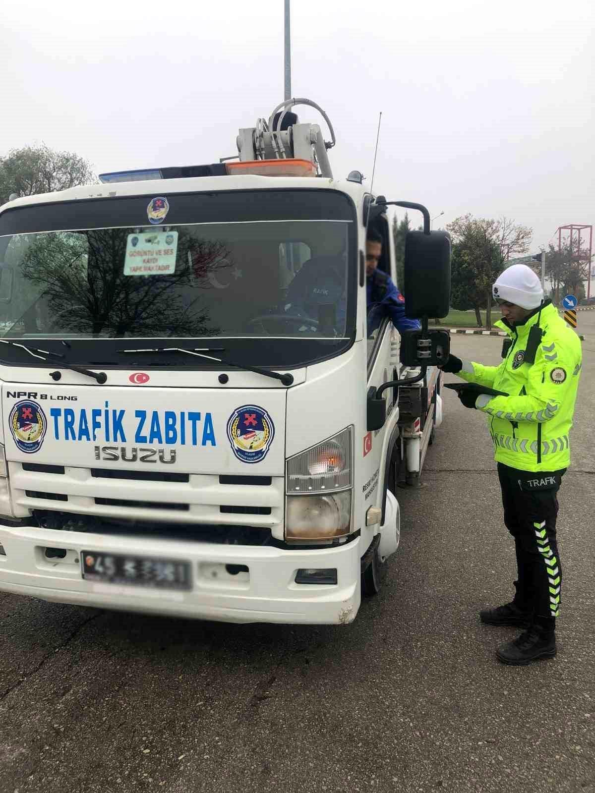 Erzurum\'da trafik denetimlerinde 2 bin 701 sürücüye ceza