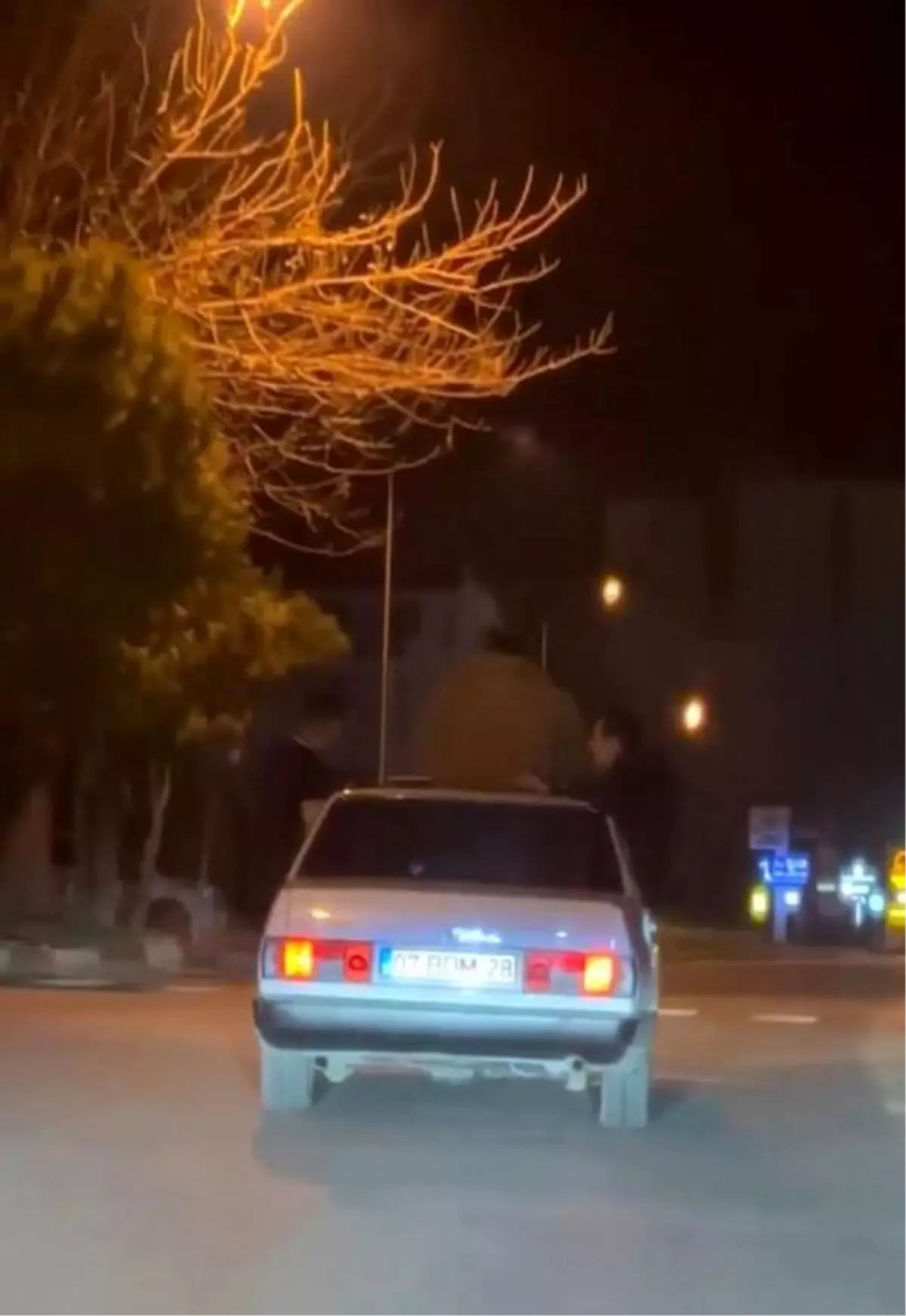 Antalya\'da trafikte dans eden sürücüye ceza