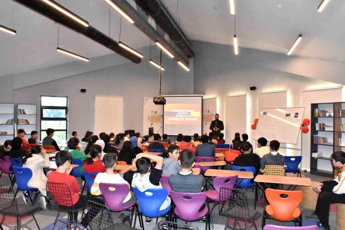 Diyarbakır\'da bilgievlerinde teknolojik bağımlılık seminerleri düzenleniyor