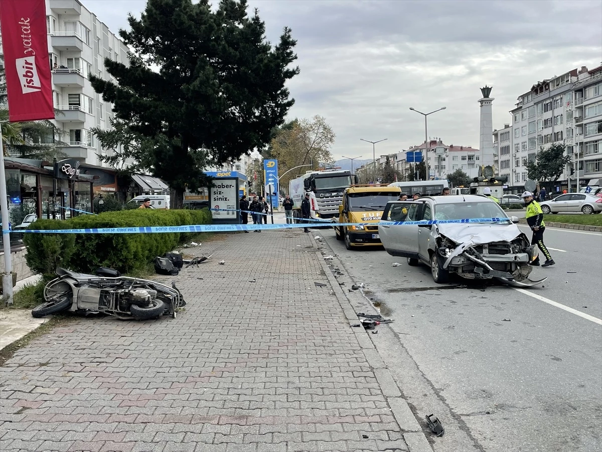 Ordu\'da otomobil ile motosikletin çarpışması sonucu 2 kişi ağır yaralandı
