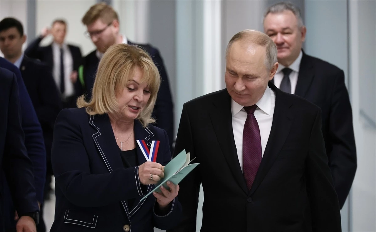 Putin 2024 seçimlerinde bağımsız aday olmak için başvuruda bulundu