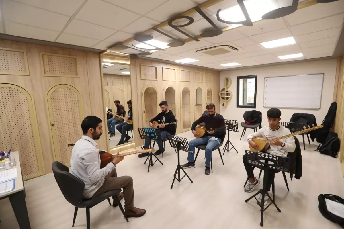 ŞAHİNBEY BELEDİYESİ'NDEN KONSERVATUVAR EĞİTİMİ