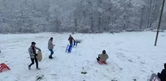 Samsun'da Nebiyan Dağı'na kar yağdı