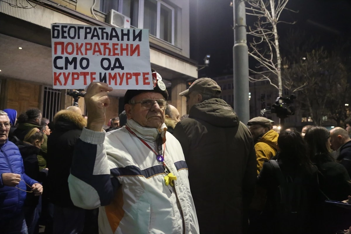 Sırbistan\'da Seçim Sonuçlarına İtirazlar Devam Ediyor