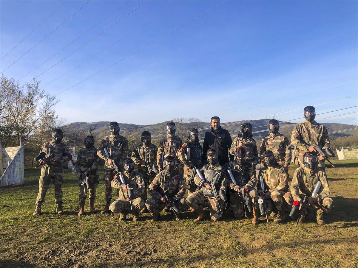 SUBÜ Turizm Fakültesi öğrencilerine paintball etkinliği düzenlendi