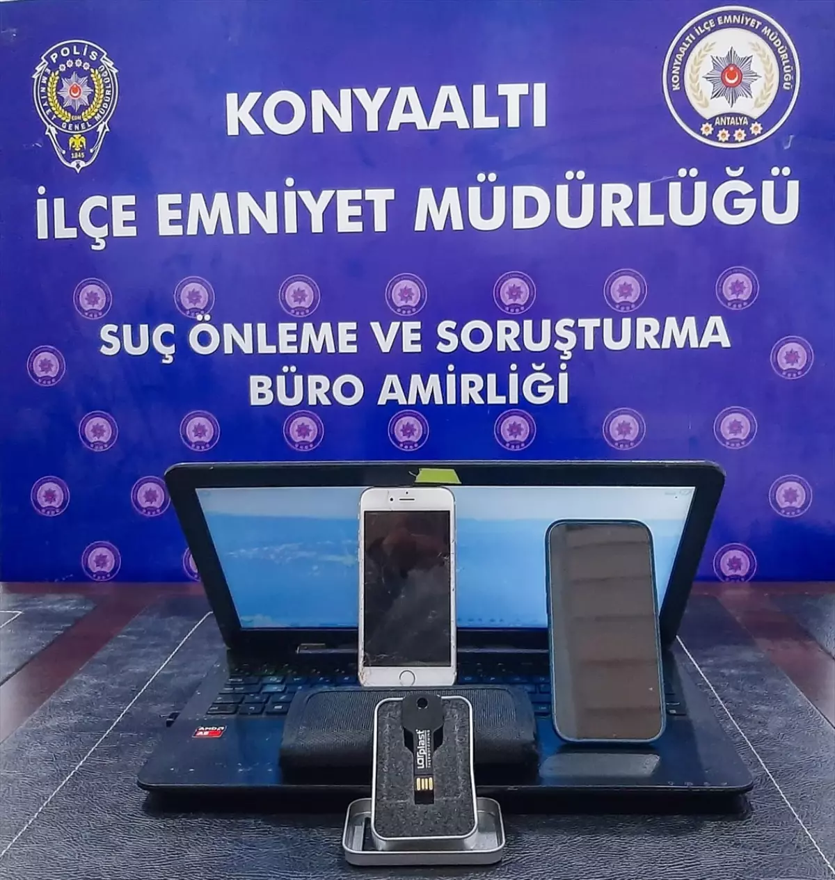 Antalya\'da Müstehcen İçerikli Görüntü Paylaşan Kadın Gözaltına Alındı