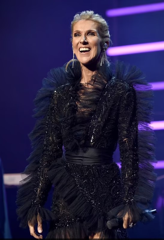 Celine Dion'un kız kardeşi, ünlü şarkıcının yaşadığı rahatsız nedeniyle kas kontrolünü tamamen kaybettiğini söyledi