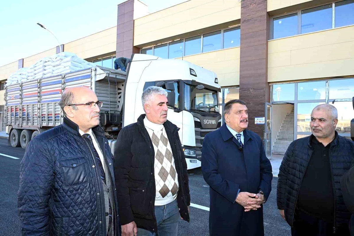 Malatya Büyükşehir Belediye Başkanı Yeni Buğday Pazarı\'nı Ziyaret Etti