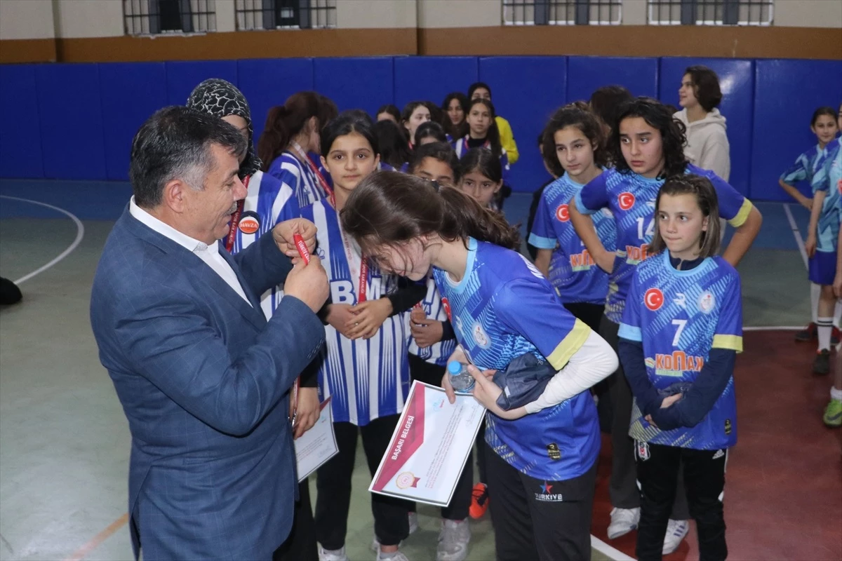 Havza\'da Okullar Arası Futsal Müsabakaları Gerçekleştirildi