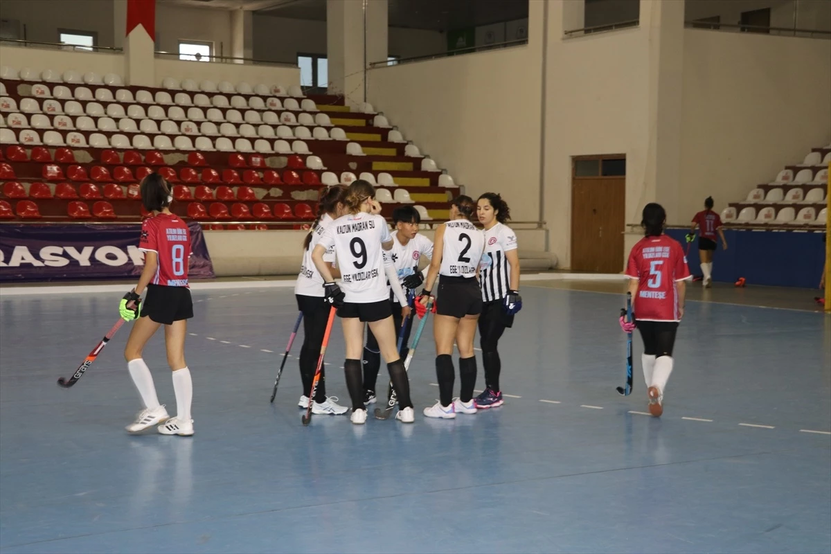 Kadınlar Salon Hokeyi Süper Lig 2. etabı Amasya\'da başladı