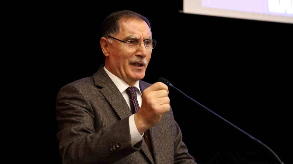 Kırşehir\'de Ombudsman Şeref Malkoç konuştu