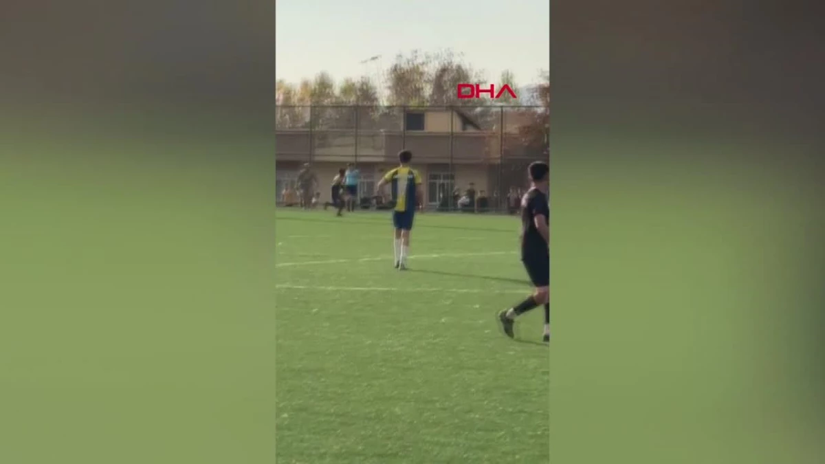 Şırnak\'ta Kumçatıspor oyuncuları hakemlere ve rakip takıma saldırdı