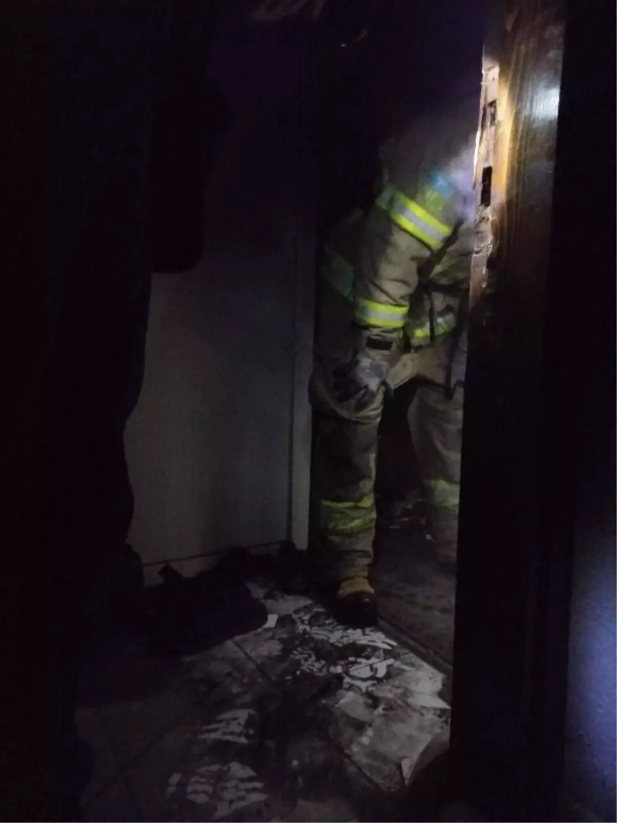 Bandırma\'da çıkan yangında bir kişi hayatını kaybetti