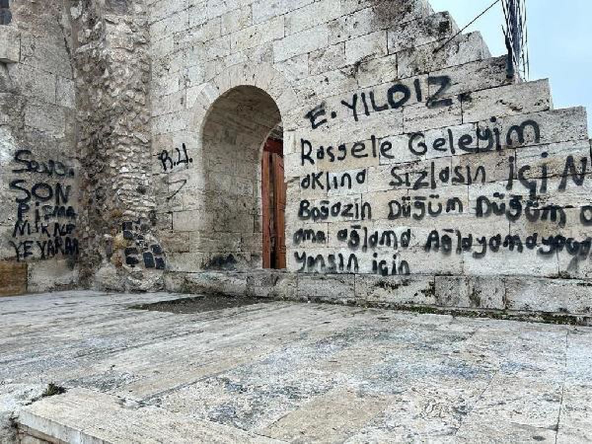 Sivas'ta Çifte Minareli Medrese'ye zarar veren şüpheliler yakalandı